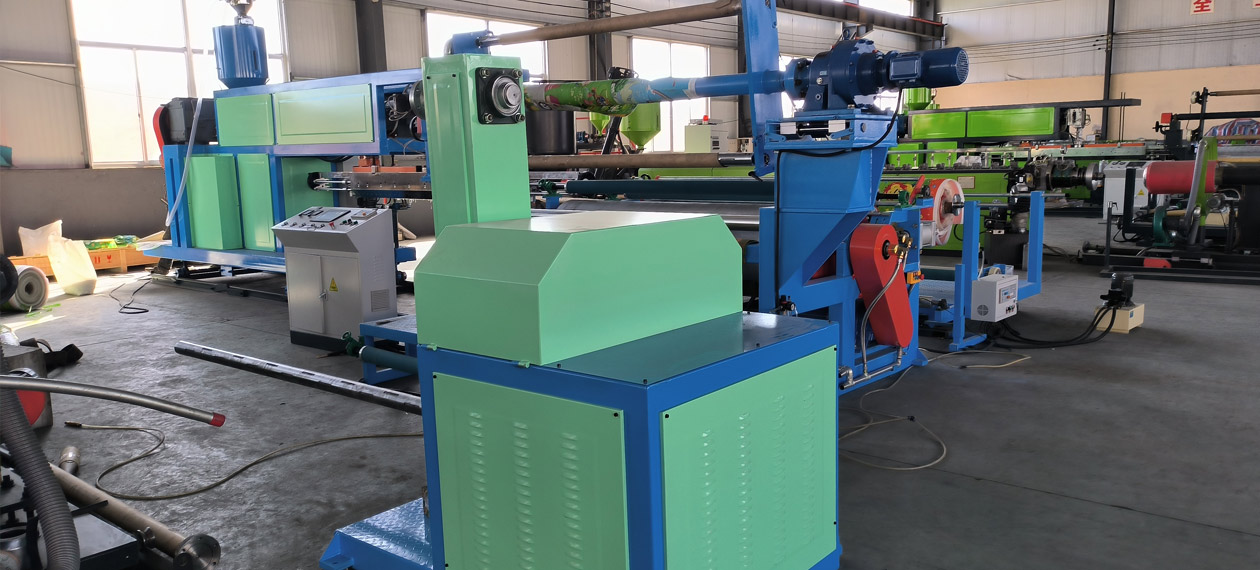 Coating Extruders(Baby Blanket Extrusion Laminating Machine) Coating Extruders(Baby Blanket Extrusion Laminating Machine)